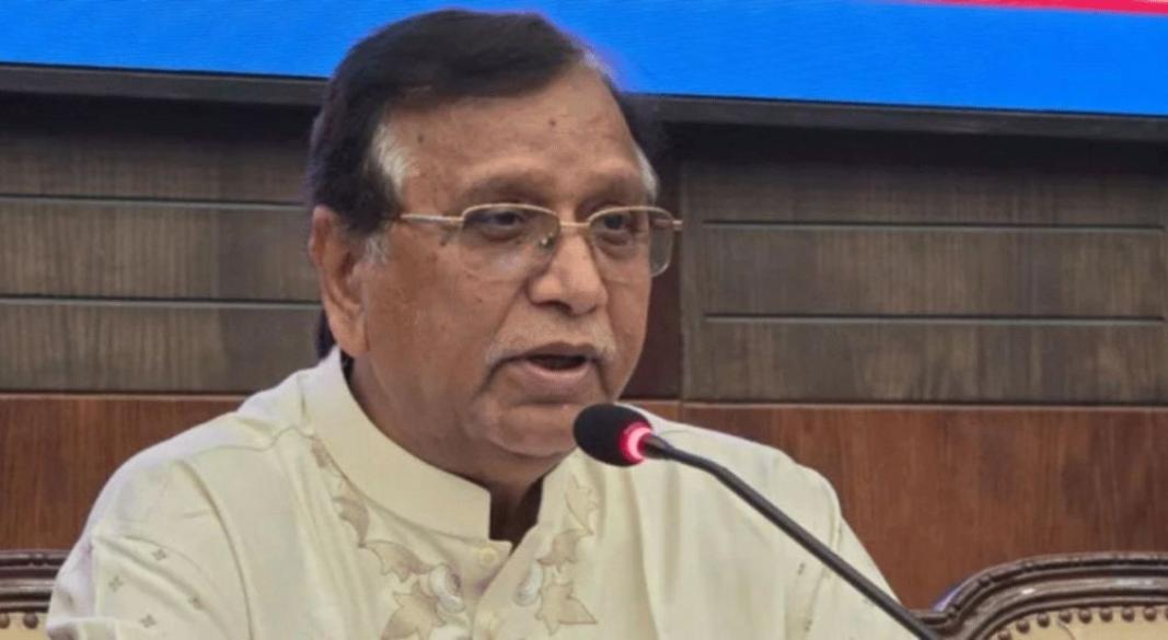 রেজিস্টার্ড হকার ছাড়া অন্য কেউ রাস্তায় বসতে পারবে না : ডিএসসিসি প্রশাসক