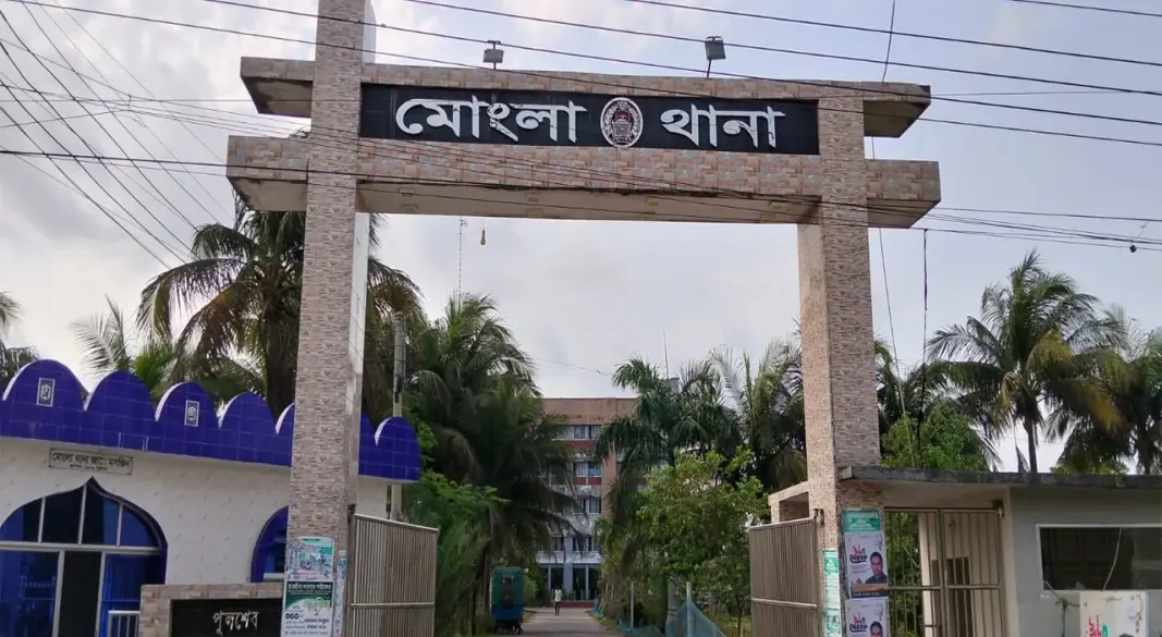 মোংলায় চাঁদা না পেয়ে ড্রেজার শ্রমিককে মারধর করে টাকা ছিনতাই