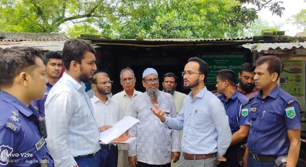 চাঁপাইনবাবগঞ্জে বেশি দামে সার বিক্রি, ডিলারকে ১ লাখ টাকা জরিমানা